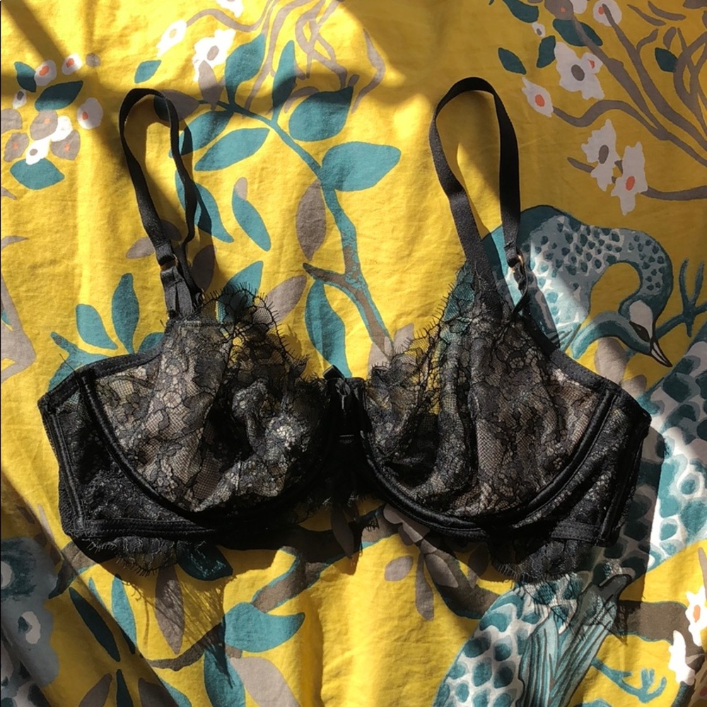 Victoria’s Secret very sexy unlined Demi bra